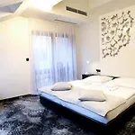 Hotel Zacisze 3*