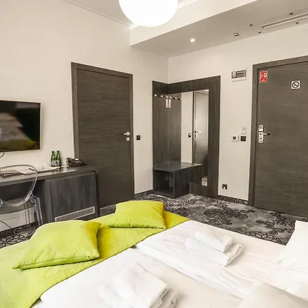 Zacisze Hotel 3*
