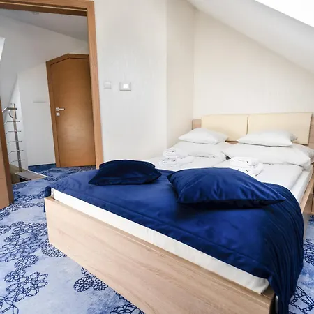 Zacisze Hotel