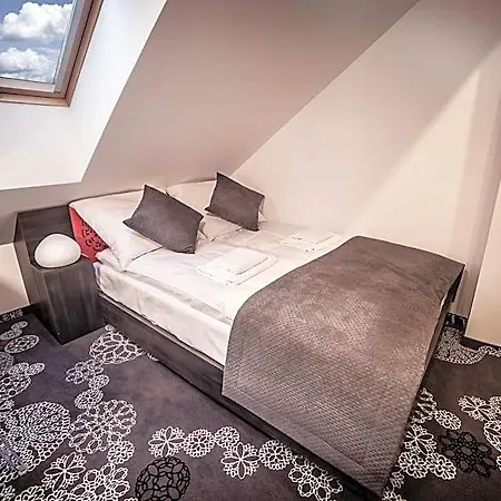 Zacisze Hotel